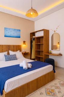 Boho Beige Apartment - Walkable to Beach with Workspace, Fast WiFi, AC & Full Kitchen - 1