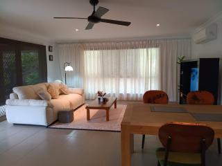 Victoria Point King bed room & Breakfast - 4