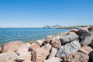 Stylish Studio by the Sea - 7