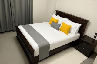 Marlynlo Stays and Realty - 1