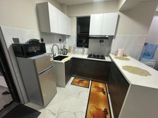 Marlynlo Stays and Realty - 7