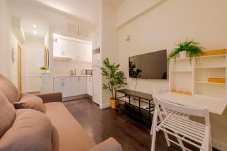 Pequeño descanso para 3, en Plaza de Chueca - Madrid - 8