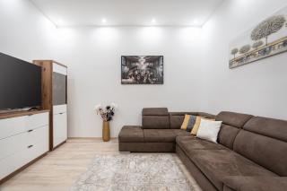 Cocoa Court Apartment - 1