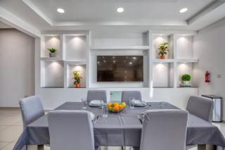 Silhouette by Solea Holiday Homes - Contemporary Living - 9