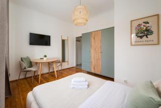 Saska Kępa Lavish Studio by BookingHost - 1