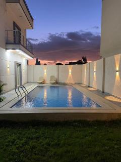 La Dolce Villa with Private Pool - 8