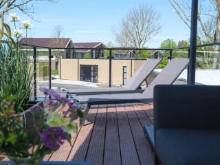 MarinaPark Beach Resort Soal - 2