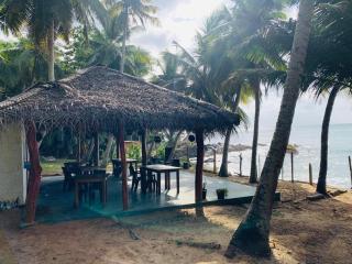 Goyambokka Beach front pool resort - 3