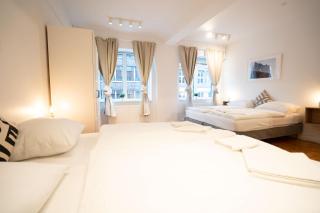 Central City Apartment for 8 in Hamburg - 2