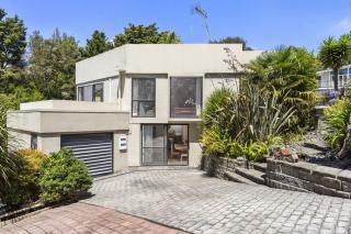 Entire home in Birkenhead - 0