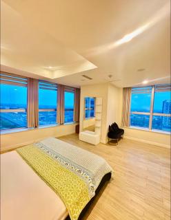 The Premier Centauras - 7