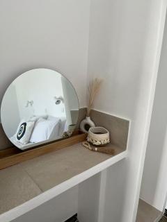 Vivazoi Ousia studio # 3 - 2