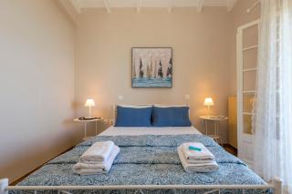 Alisachni Apartments 2nd Floor - 4