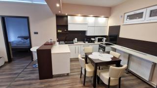 Queen Elizabeth Apartment - 7