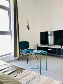 Comfy 2-Bedroom Apt 10mins Walk to Beach - GBHC8 - 5