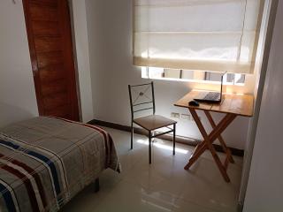 Habitación cerca de la embajada de Estados Unidos - 0