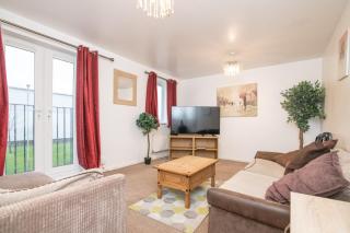 5 bed house with free secure parking in pleasant quiet location - 3