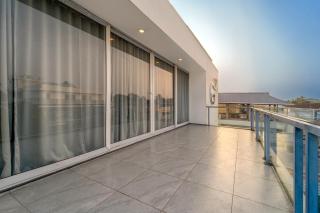 G Square 1 Room with Private Balcony Near Alappuzha Beach & Other Popular Attractions - 0