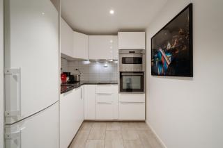 ARTIC HOMES - Northern Serenity Apt 2 - Free Parking - 4