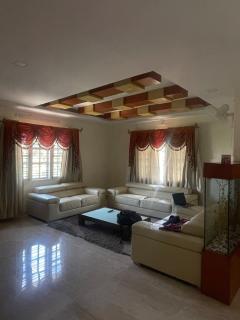 Luxury 3BHK near Mall of Asia close to Airport Road - 9
