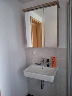 Schöne Vollausgestattete Monteurs- Gästewohnung nähe Raffinerie Leuna und Geiseltalsee für 2 Personen Wohnung 7 - 5