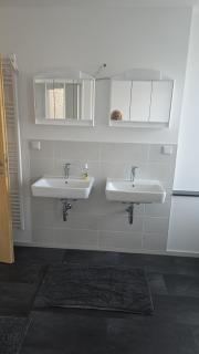 Schöne Vollausgestattete Monteurs- Gästewohnung nähe Raffinerie Leuna und Geiseltalsee für 5 Personen - 2