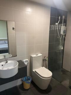 Evo 28 Bangi Netflix with WIFI - 4