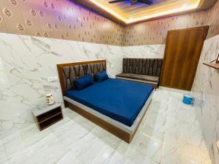 Shri Kusum Sadan Home stay Vrindavan - 1