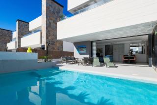 Almendro 40 2v6 Santa Rosalia Resort dolby atmos 4k cinema Biggest pool in the almendro line up ! pool table ! & Much more ! - 5