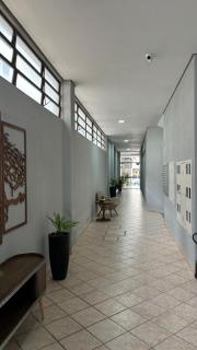 Apto com ótima localização, centro de Meia Praia - 8