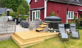 Småländsk stugidyll med vedeldad tunna & pizzaugn - 6