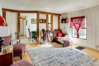 Antique Farmhouse in Bethel Springs on Half-Acre - 9