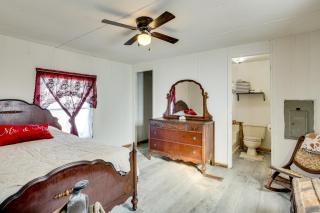 Antique Farmhouse in Bethel Springs on Half-Acre - 2