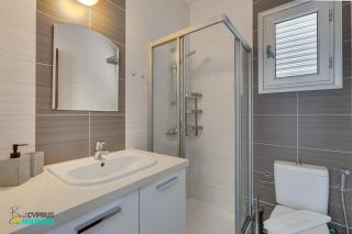 The lighthouse 1 bedroom 604 - 3