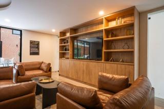 Luxury 2BR with Pool, Gym & Coworking - 1
