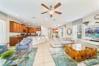 Stunning 5 Bdrm Oasis with Upscale Private Pool at Encore - 3