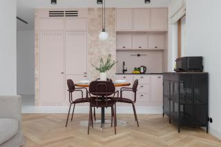 Unique Two Bedroom Apartment with Air Conditioning by Renters Prestige - 8