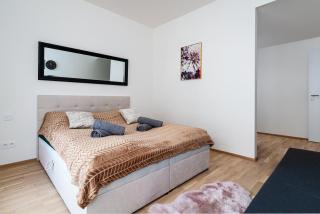 Iconic Prestige Living - 9