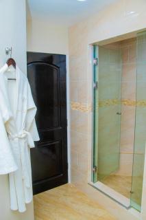 Royal Ambassador Hotel - 9