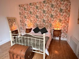 Charming renovated stone cottage in historic village - 3