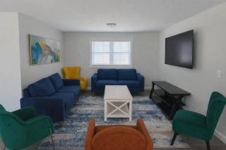 BizLodge Napanee Hillside Bayview Group And Family - 7