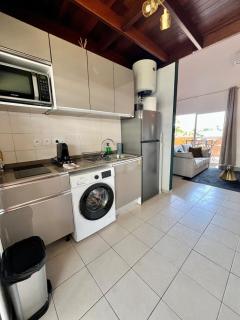 Air-conditioned studio with mezzanine in Cayenne - 3