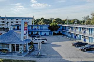 Leeward Motel By Capital O North Miami Beachside - 6