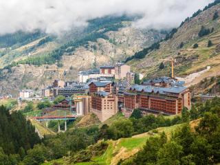 Apartamentos Mikka Clos - 0