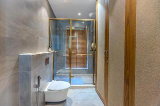 Valley View 5-BHK Villa With Private Pool, Sit-out Areas, TT Table, Pool Table , Bar & Scenic Views - 4