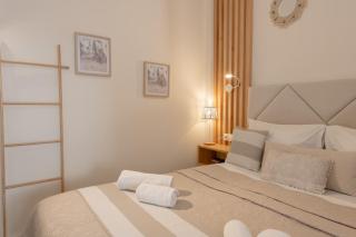 Diogenis Deluxe Apartment - 6