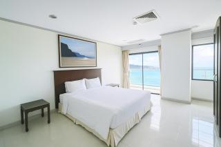Patong Beachfront Tower 30 Floor Penthouse - 1