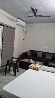 Swastik Farm House --Adjoing to Aravali College - 9