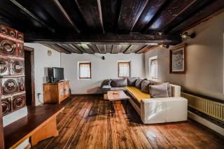 Traditional Slovenian House Pr'Belej - 9