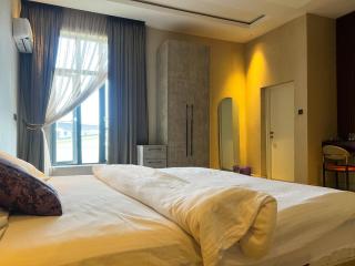 Livinn Apartments By Khaliques - 1